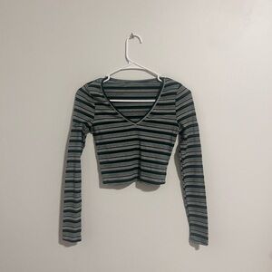 SHEIN Green and Black Fitted Crop Long Sleeve